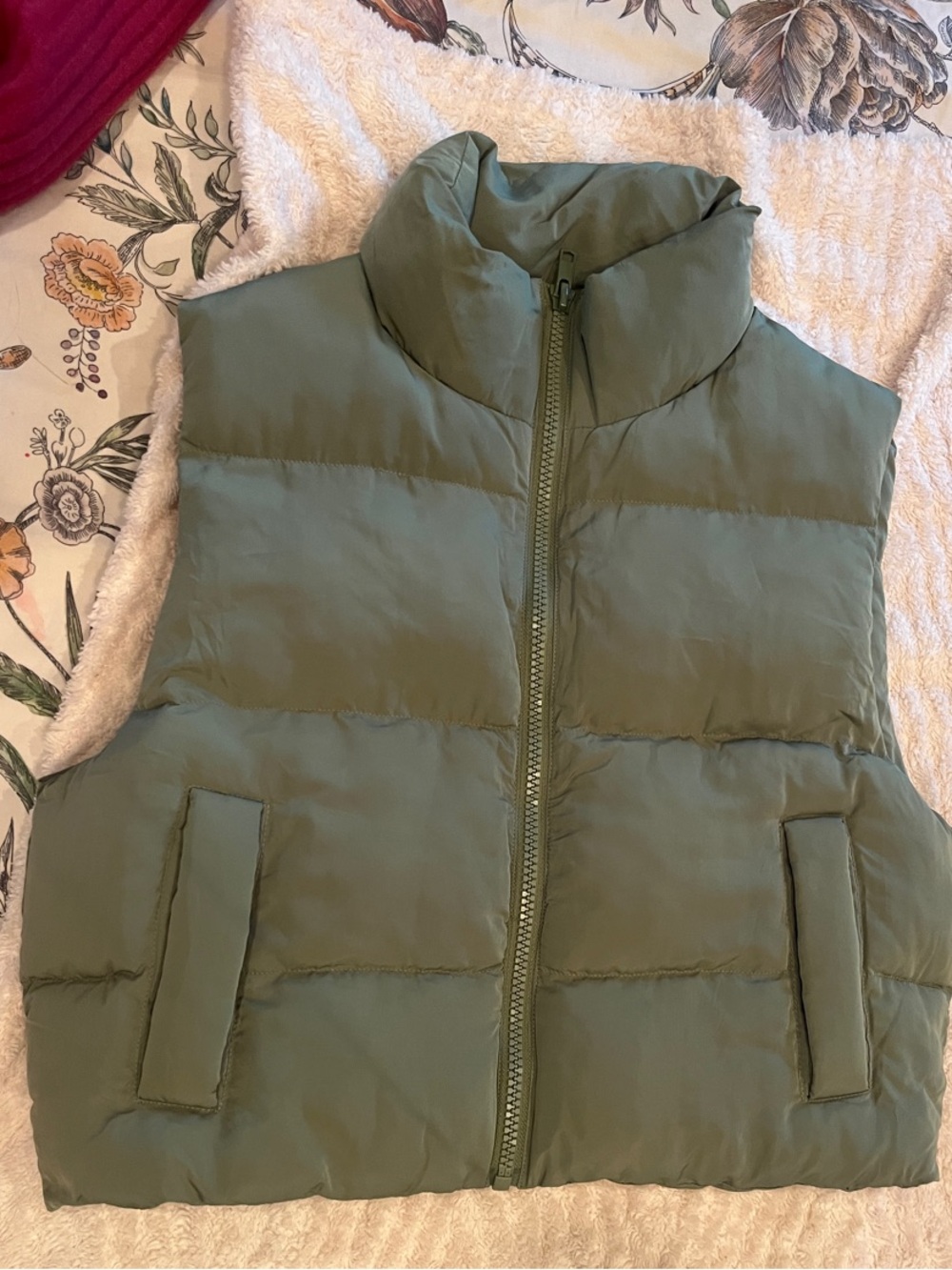 Entro Olive Green Puffer Vest size small women
